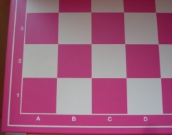 chess set pink-white