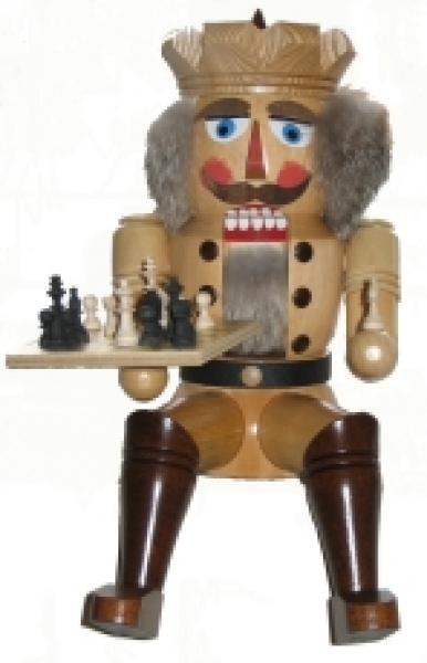 Nussknacker Schachkönig sitzend